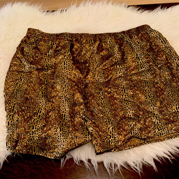 Silk Animal print shorts XL - Picture 1 of 6